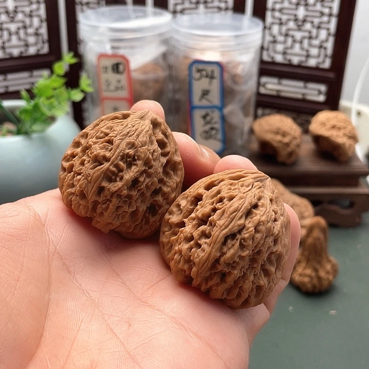 文玩核桃吊坠南疆