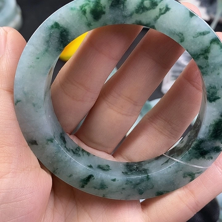 熙***如定制翡翠未镶嵌翡翠手镯