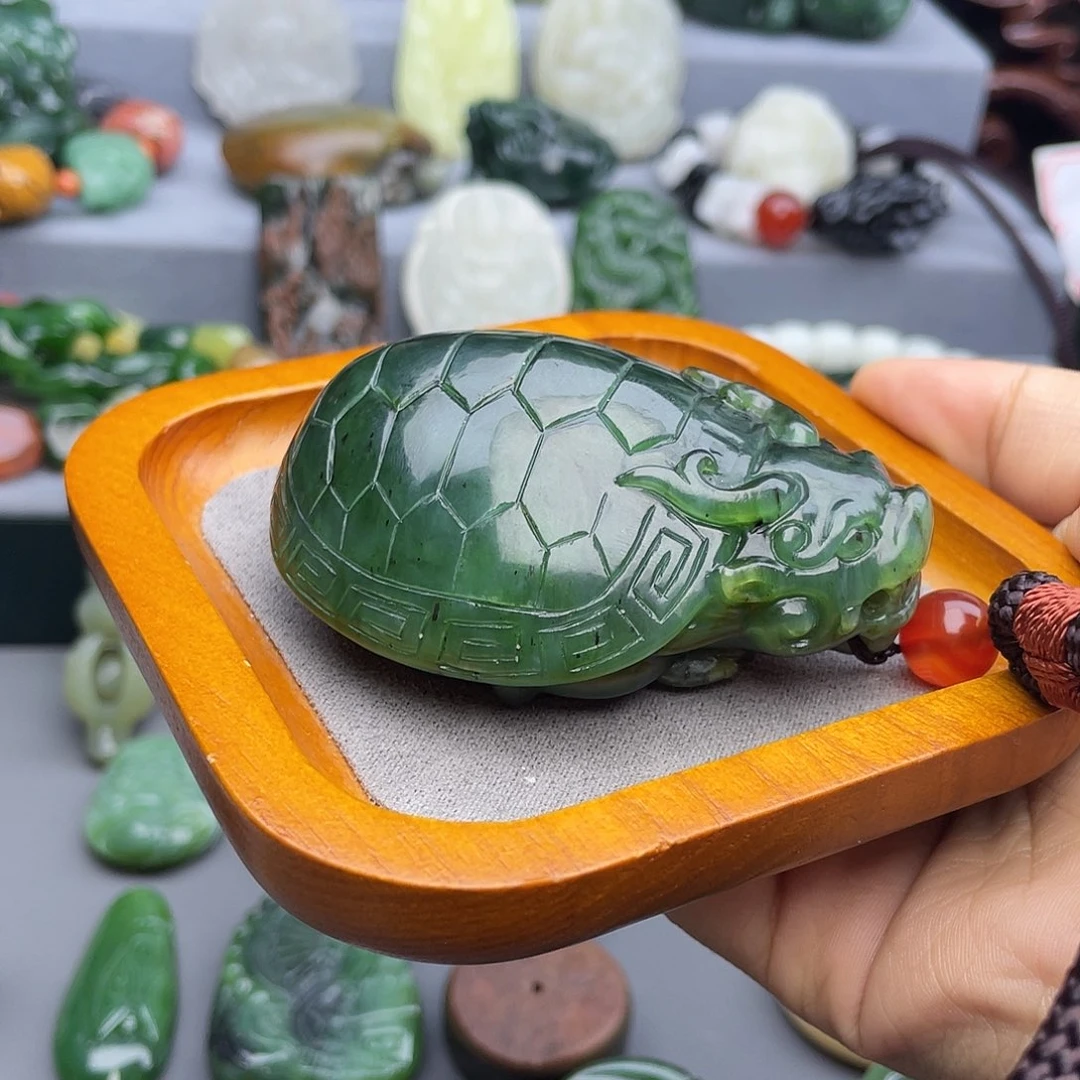 *****和田玉未镶嵌颈饰