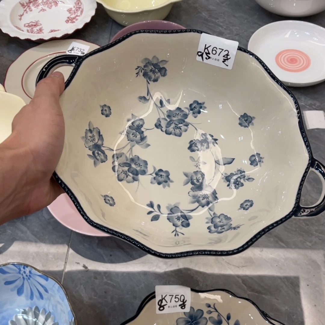 陶瓷微瑕餐具介意勿拍，满18飞！