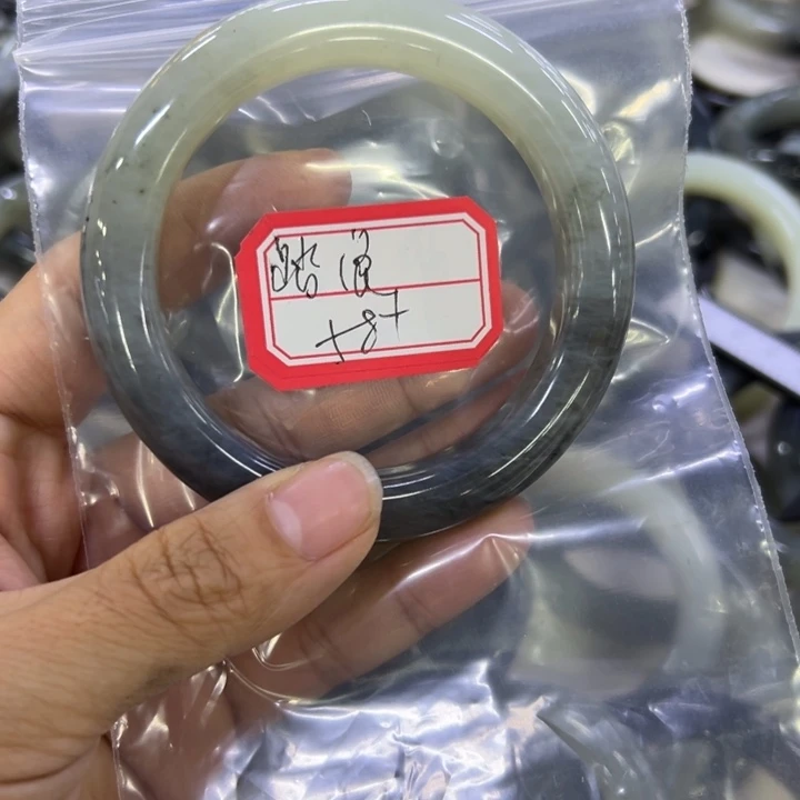 踏***浪蛇纹石玉合金手镯