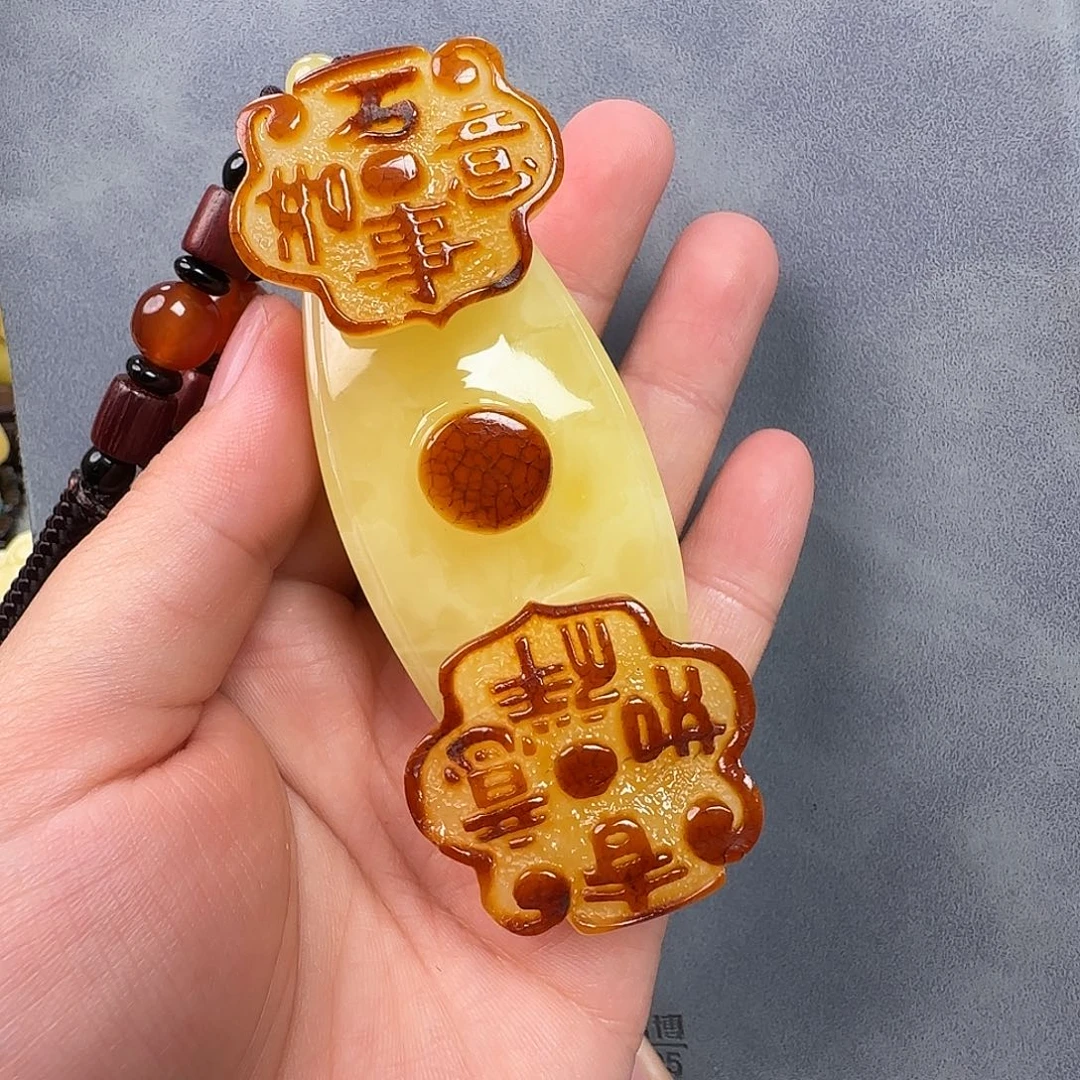 蜜蜡未镶嵌珠宝奇石