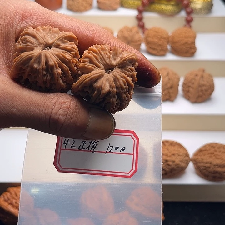 任***恺其他核桃42正桩鸭蛋逐鹿老树王
