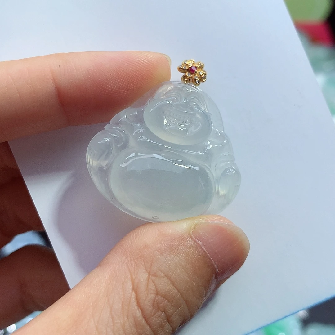 翡翠未镶嵌颈饰佛公