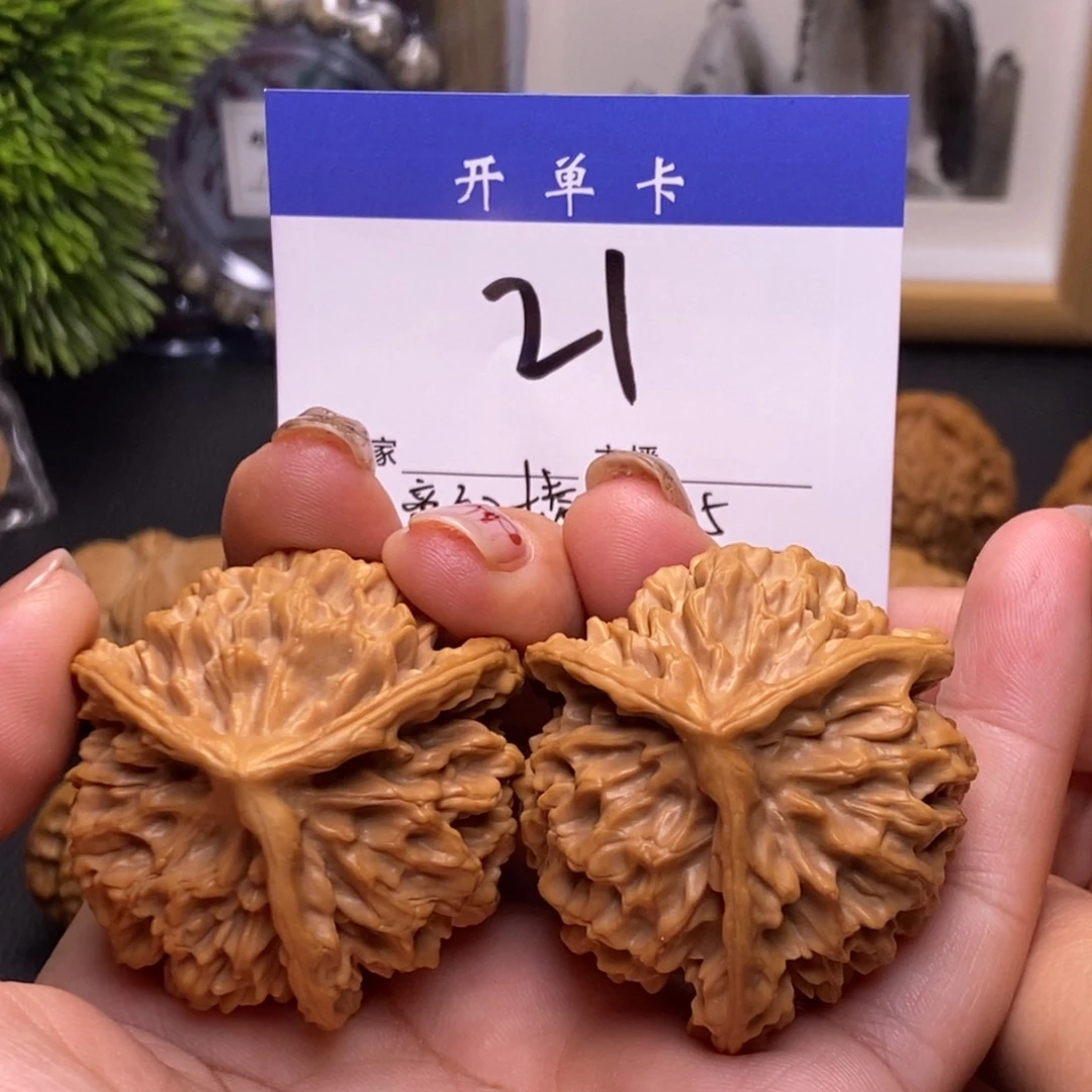 桃核吊坠帝王三棱45有修s