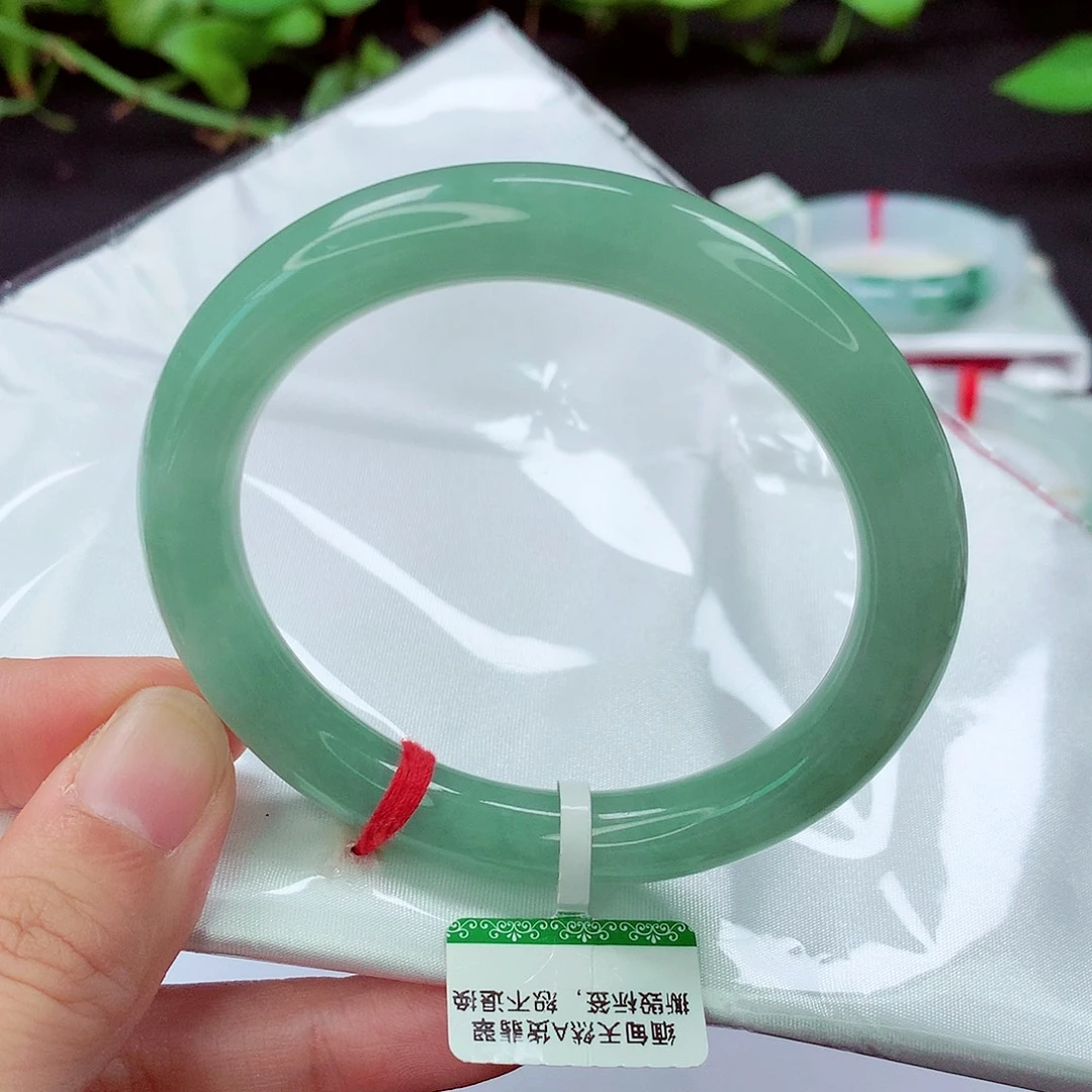 翡翠未镶嵌手镯缅甸天然翡翠手镯