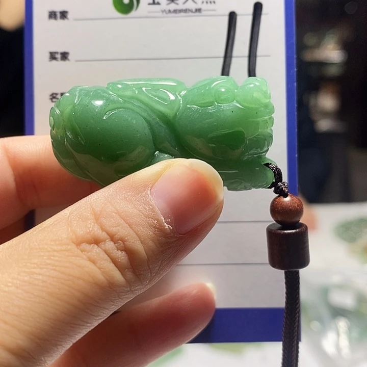 密玉（石英质玉）未镶嵌颈饰