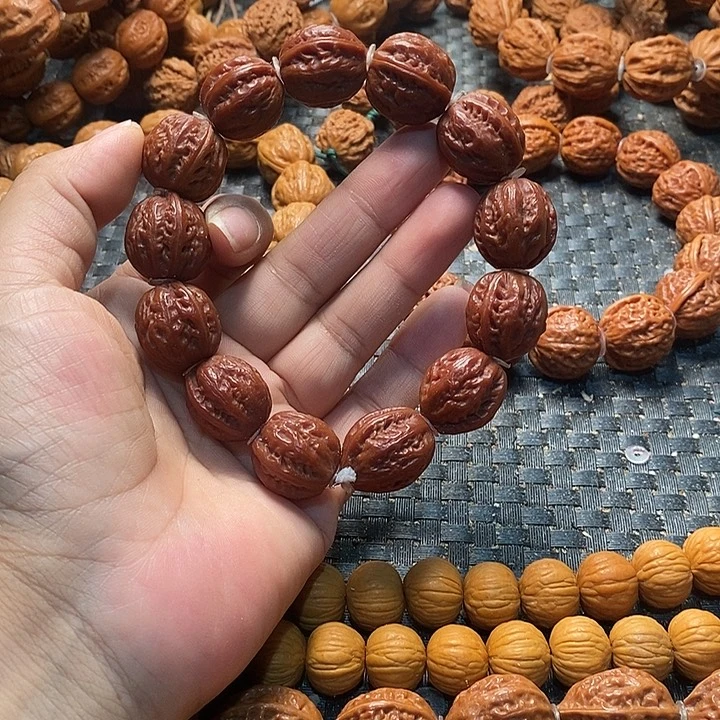 伱***文玩核桃手串粗筋