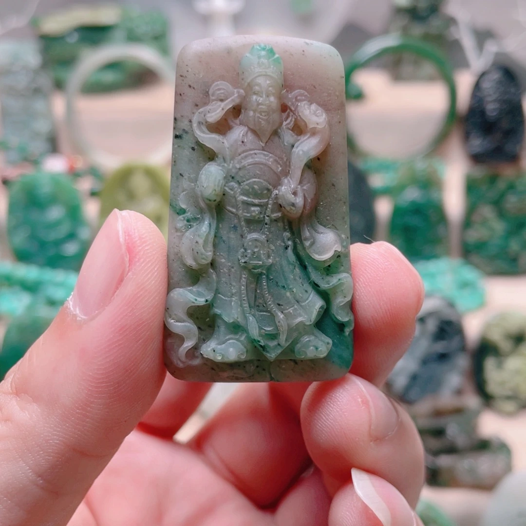 独山玉未镶嵌颈饰