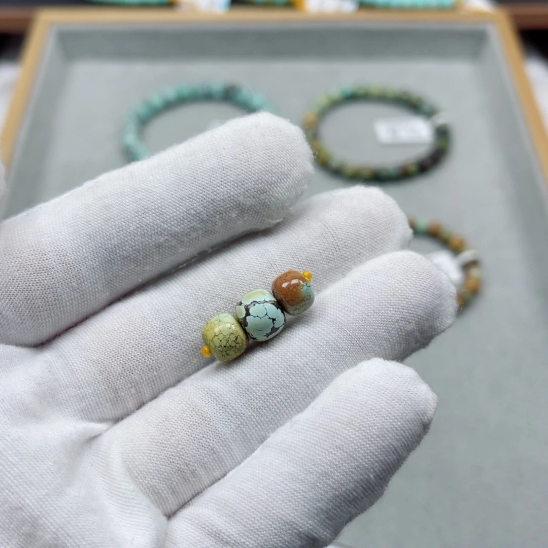 绿松石未镶嵌挂件