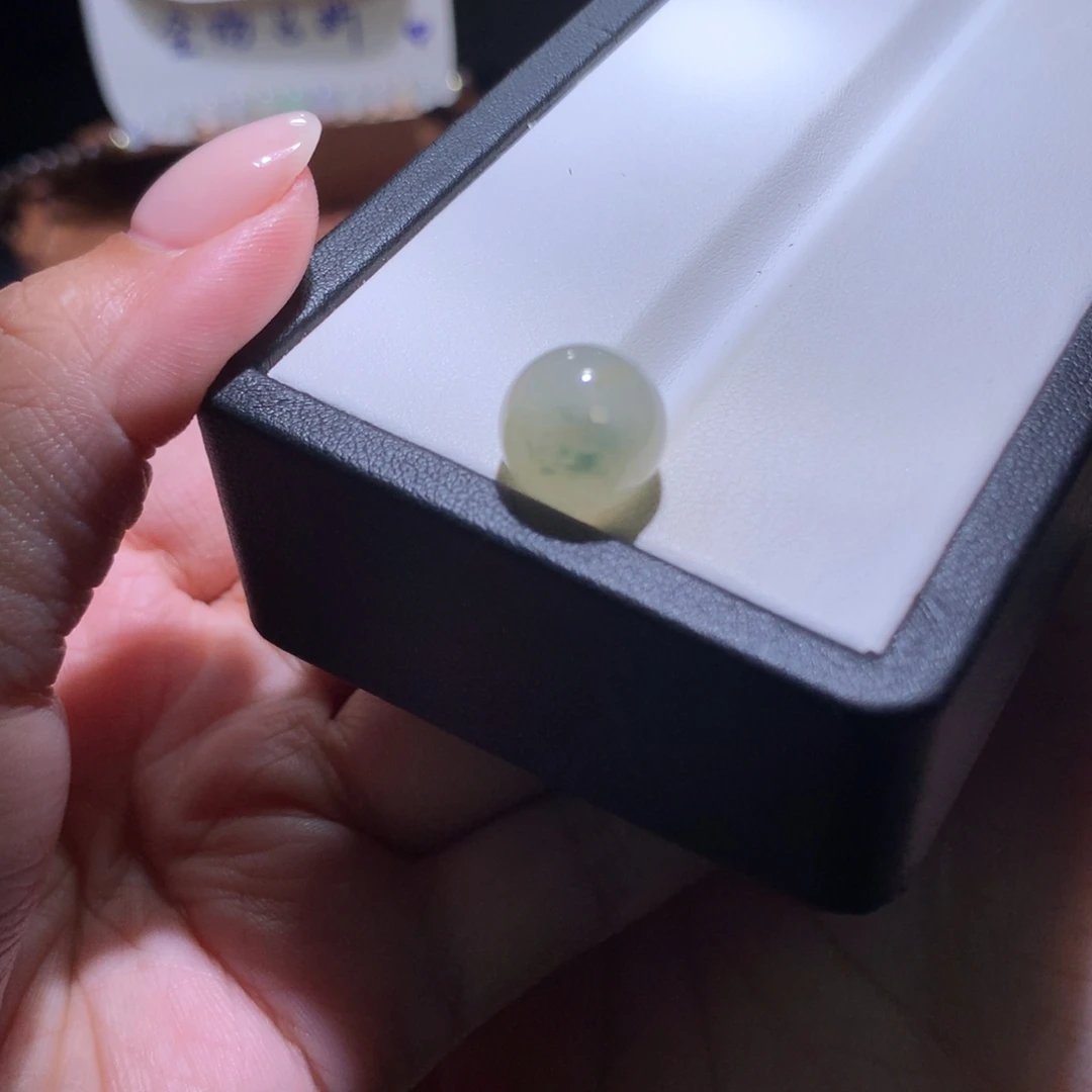 翡翠散珠特价咖色绿花卡12