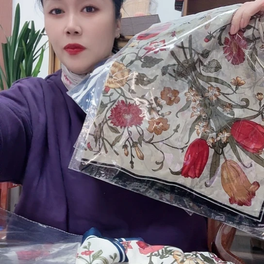 真丝围巾限量发售白搭款