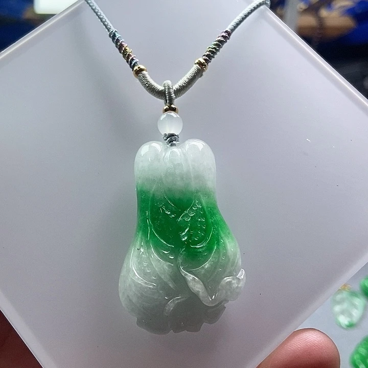 颈饰未镶嵌翡翠赠链