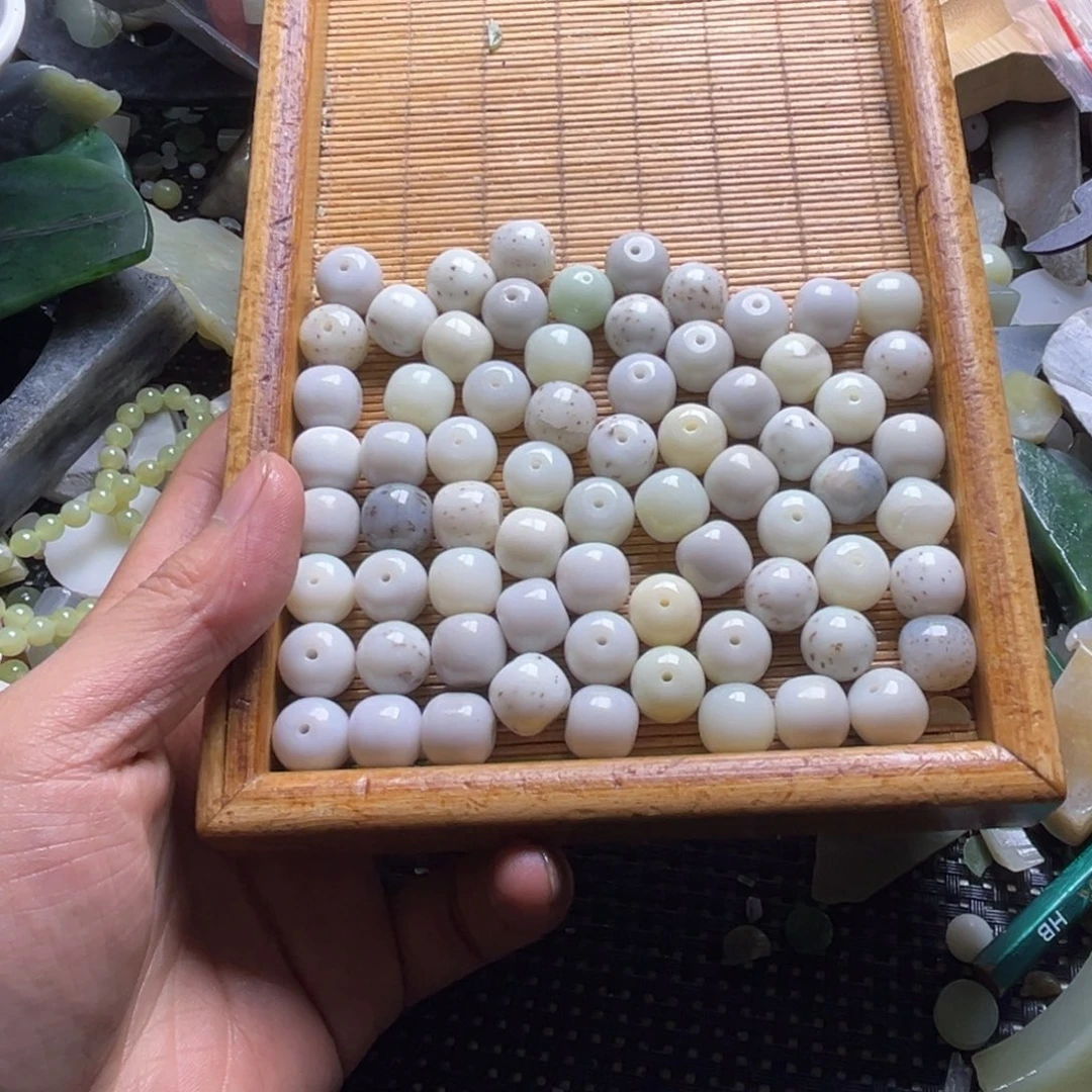 和田玉（糖玉）未镶嵌挂件