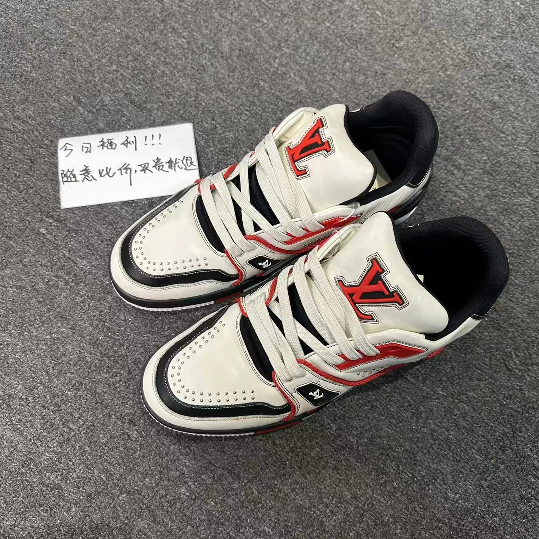 99新 LouisVuitton/路易威登 【今日捡漏】黑红铆钉trainer奢鞋