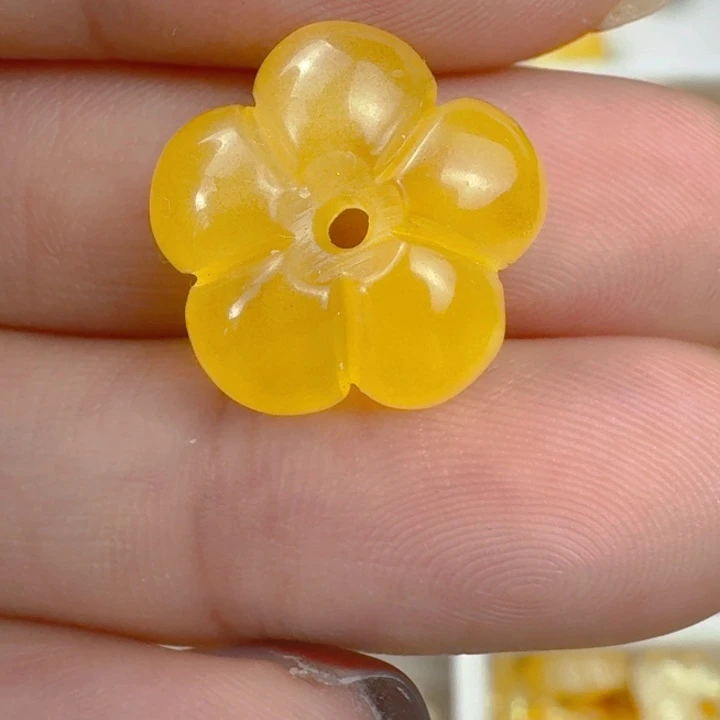 蜜蜡未镶嵌珠宝奇石全品 15.4×8.8mm