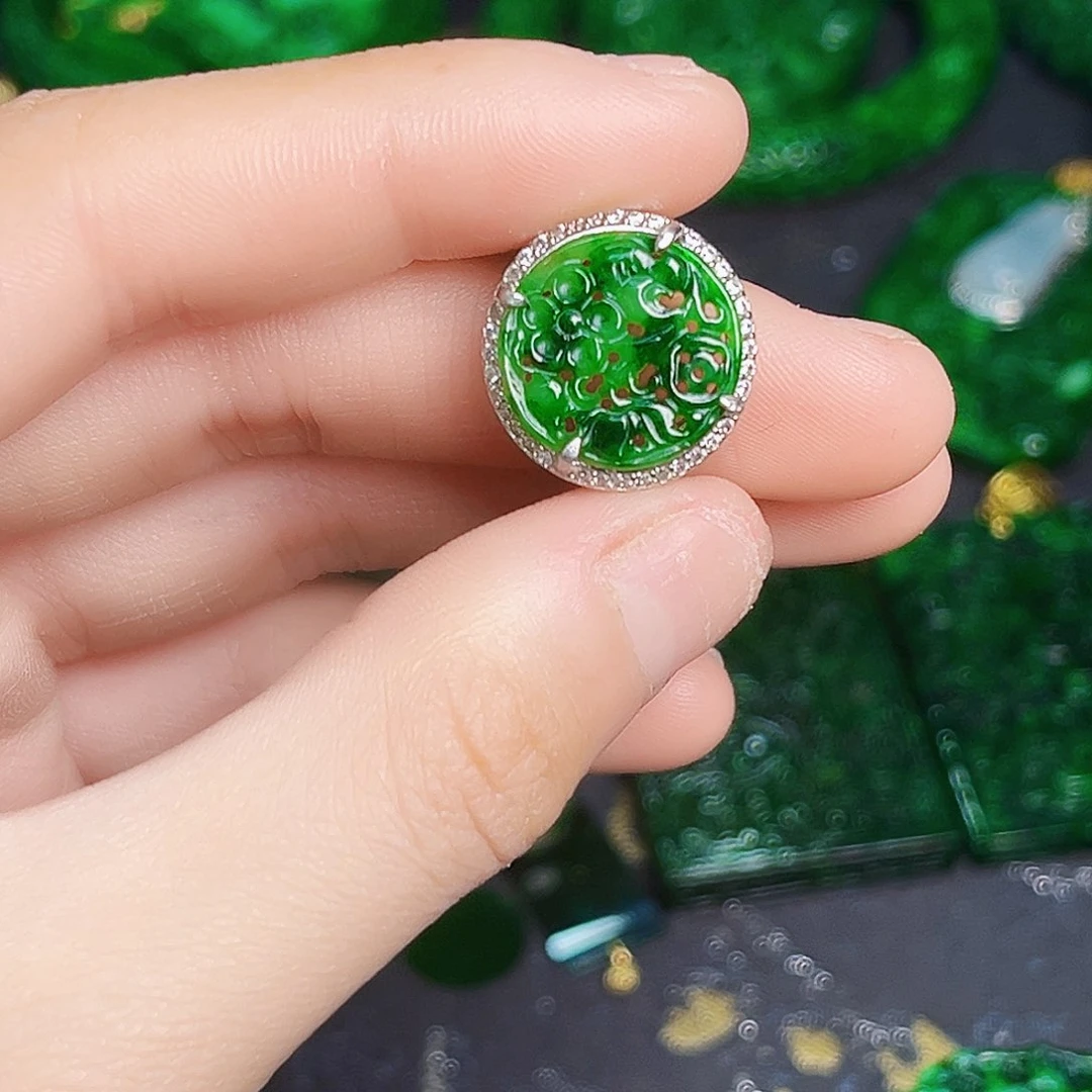 颈饰银S925镶嵌翡翠多样性