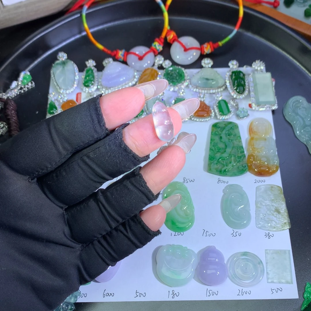 翡翠未镶嵌吊坠(不含链)冰豆