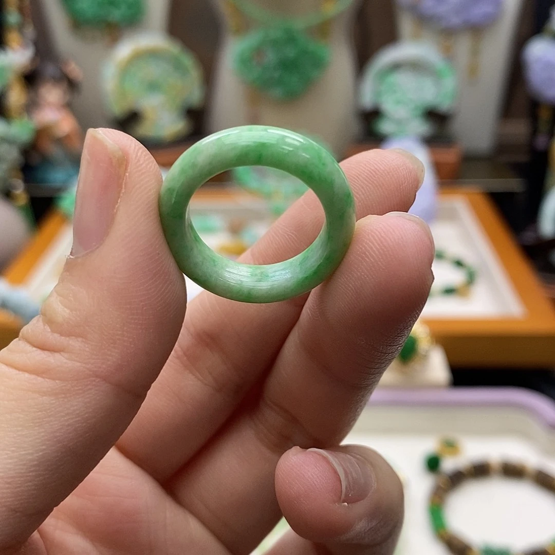 颈饰未镶嵌翡翠14圈戒指