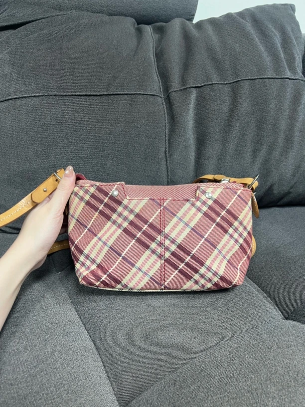 90新 BURBERRY/博柏利 兔兔奢G专属/博柏利斜挎包/258303097