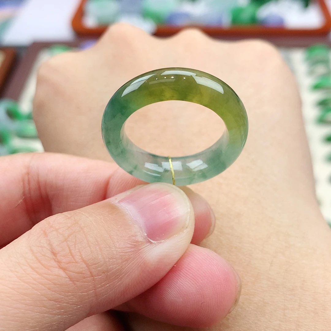 翡翠未镶嵌戒指19号
