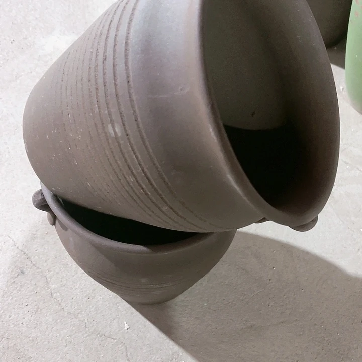 红陶口径18高度21两只口不圆