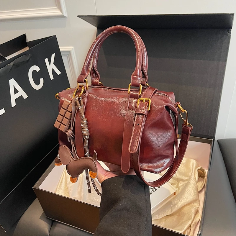 波士顿包包女2025新款百搭时尚枕头包潮流质感单肩斜挎小方包