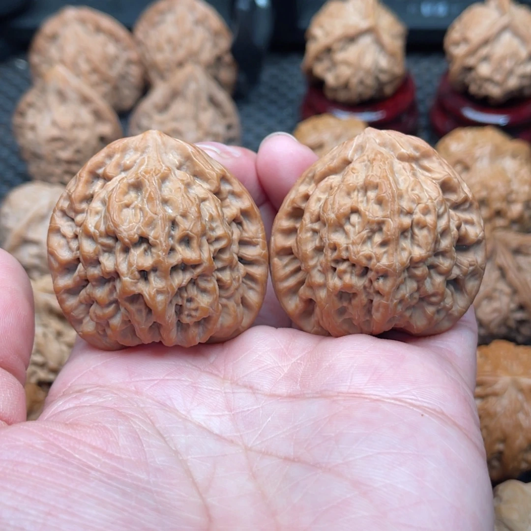 文玩核桃吊坠金公子对歪43尺