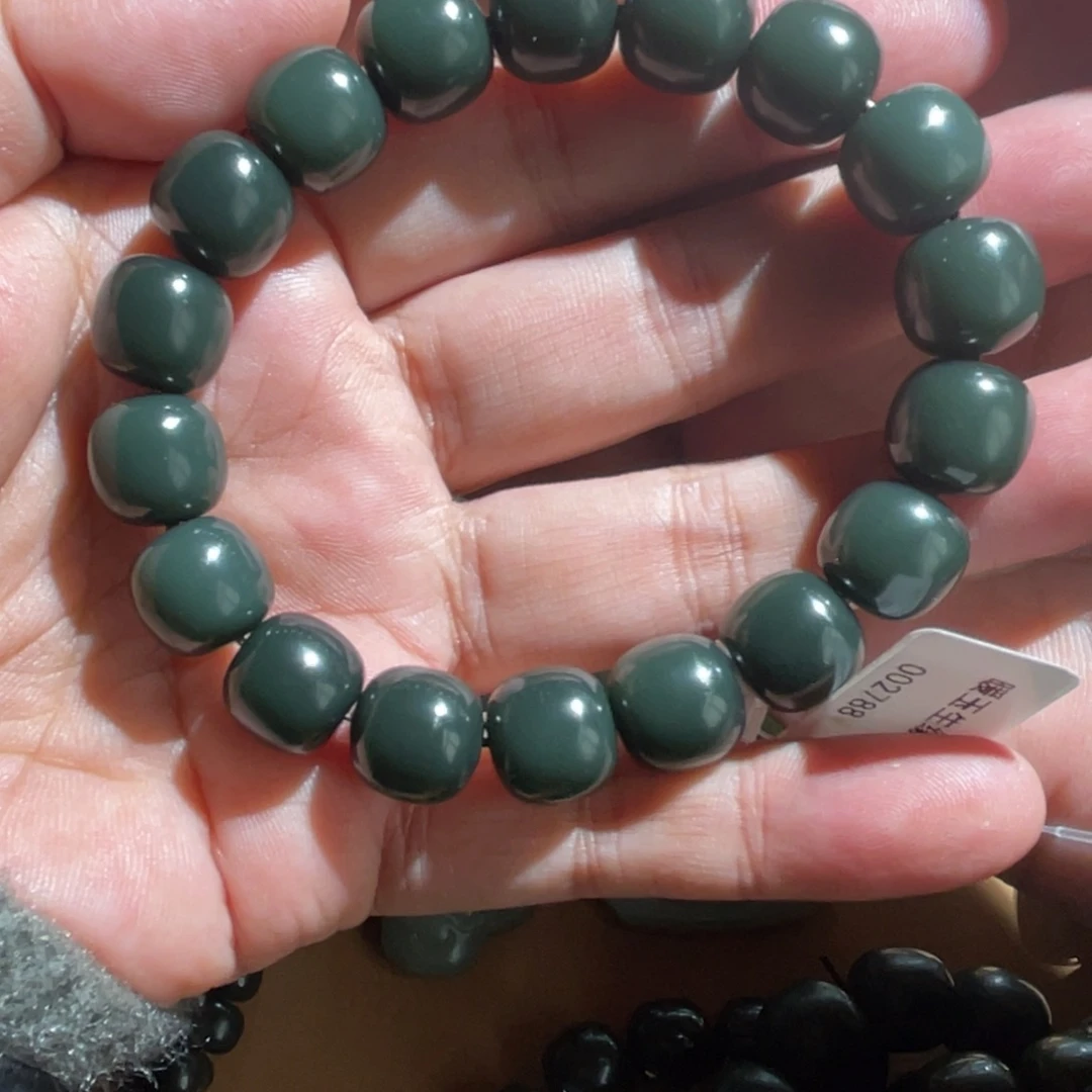 *****和田玉未镶嵌手链