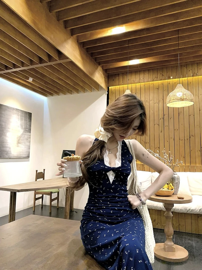 简约收腰轻奢衬衫袖连衣裙长袖百搭翻领春夏短裙小众时尚气质