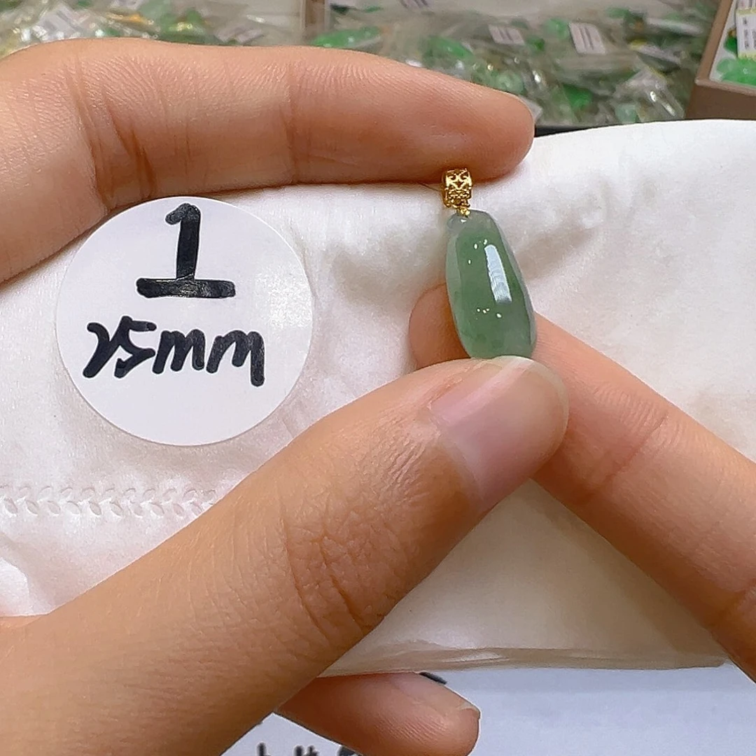 翡翠18K金镶嵌吊坠(不含链)我