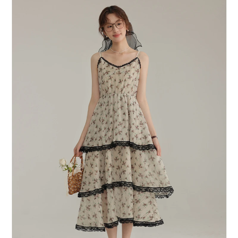 【三寸藕】法式温柔甜美v领中长款蛋糕裙吊带连衣蕾丝设计小众裙506