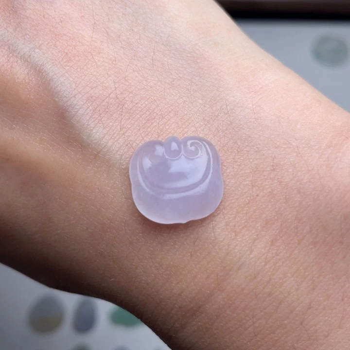 18K金镶嵌定制翡翠天然翡翠A货如意锁头