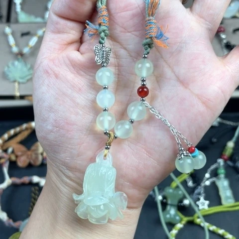 n***人蛇纹石玉合金颈饰