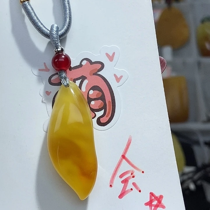 未镶嵌琥珀珠宝奇石