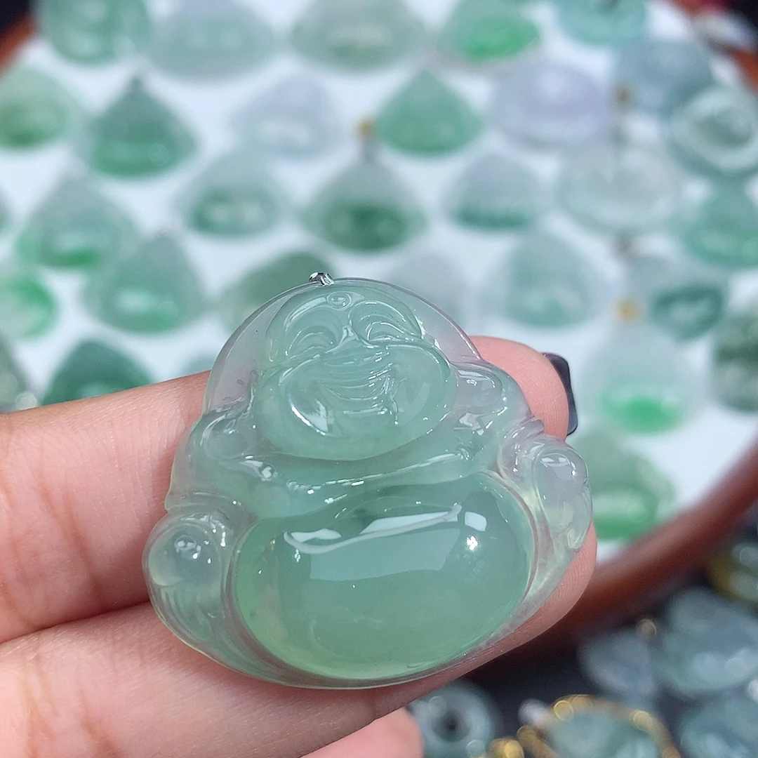 翡翠未镶嵌颈饰佛公