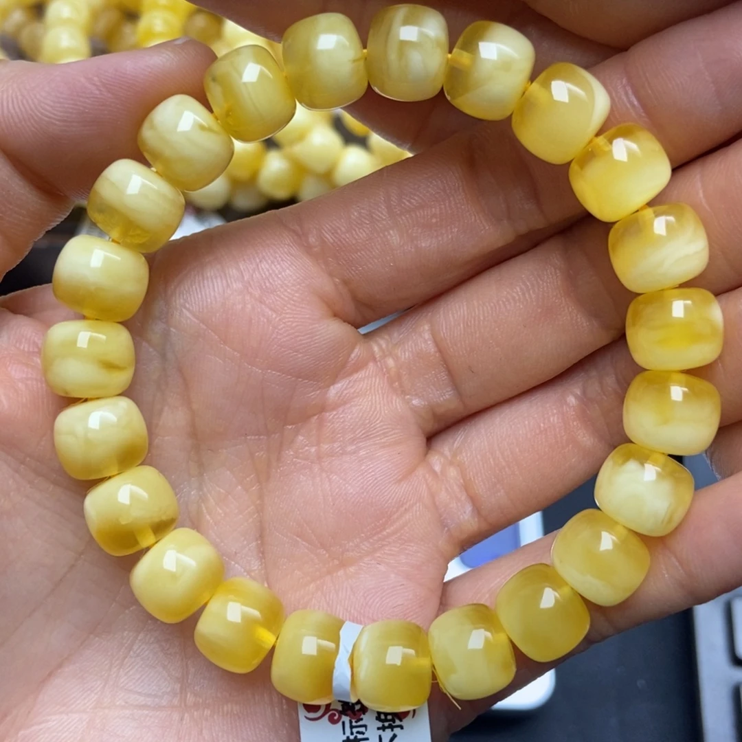 蜜蜡未镶嵌珠宝奇石138