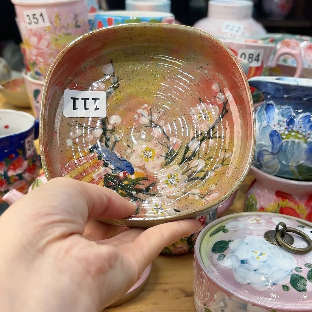 瓷片兔兔盖茨。兔兔