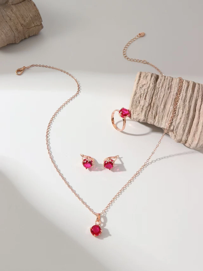 钛钢锆石吊坠 钛钢合成锆石吊坠项链红色A15精美三件套