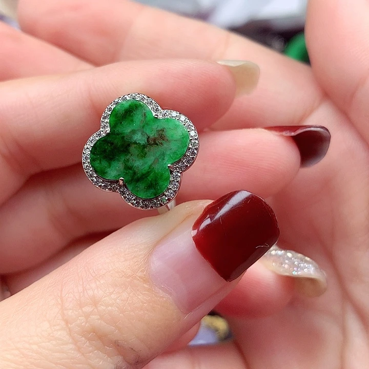 翡翠颈饰银S925镶嵌翡翠