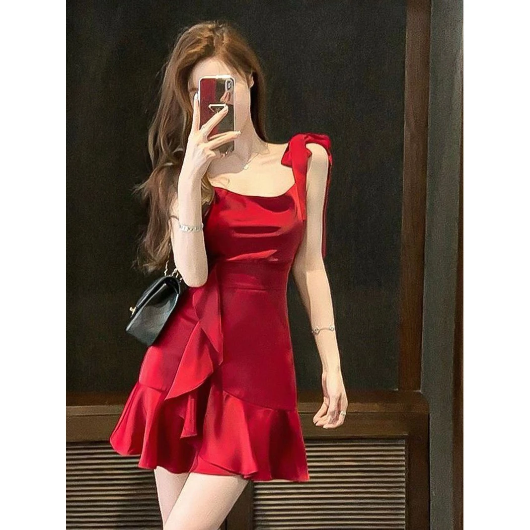 夏季纯欲风吊带设计感气质红色连衣裙辣妹新款收腰无袖显瘦短裙