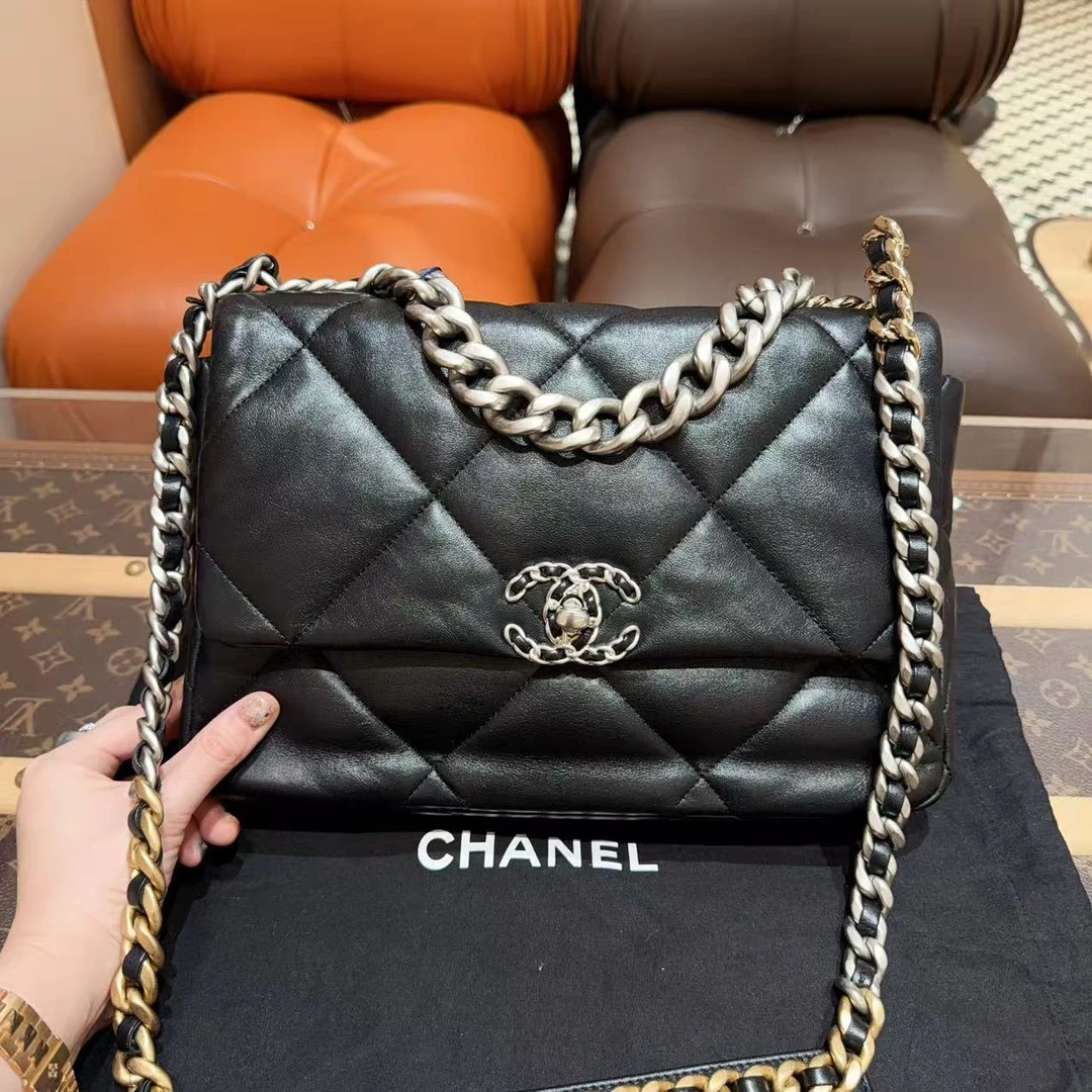99新 Chanel/香奈儿 Chanel  19bag 中号黑银手提单肩斜挎包!芯片