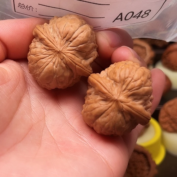 文玩核桃把件t wo mo mo
