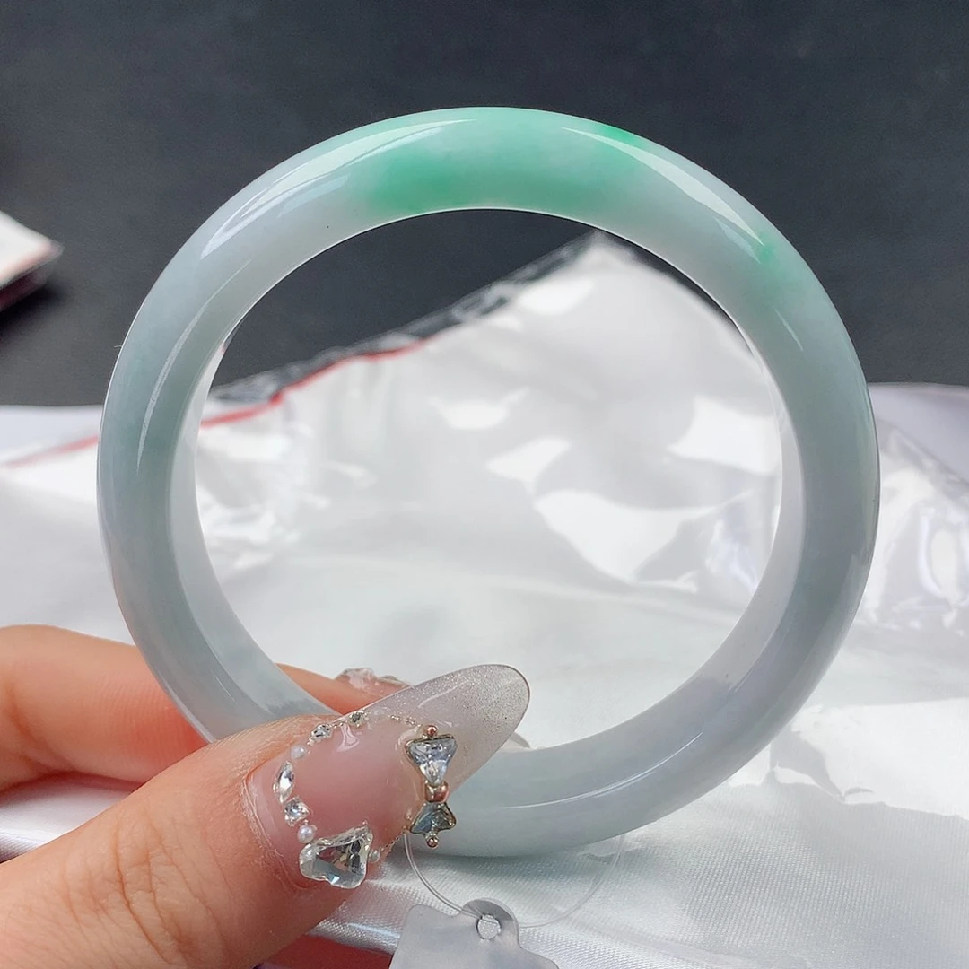 翡翠手镯未镶嵌0081正57