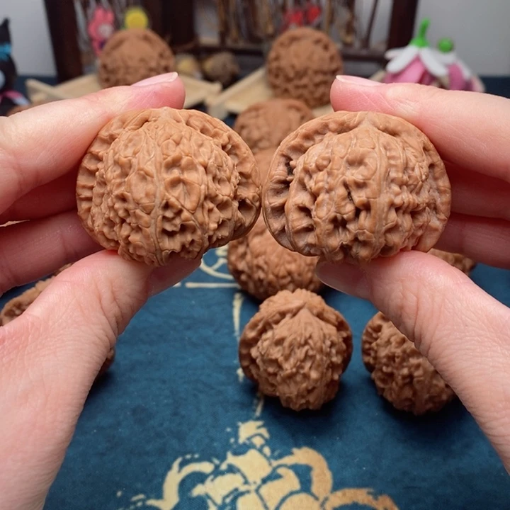 文玩核桃把件白狮子40