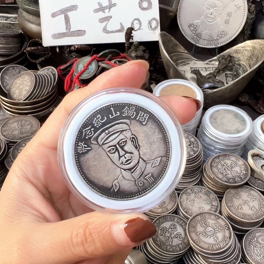 金属复古风格摆件