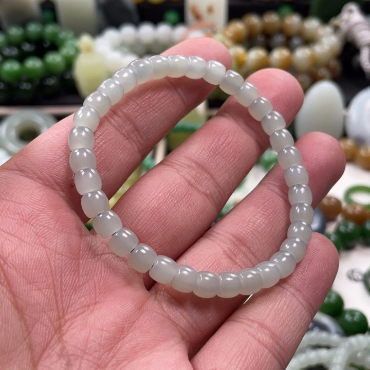 和田玉未镶嵌手串