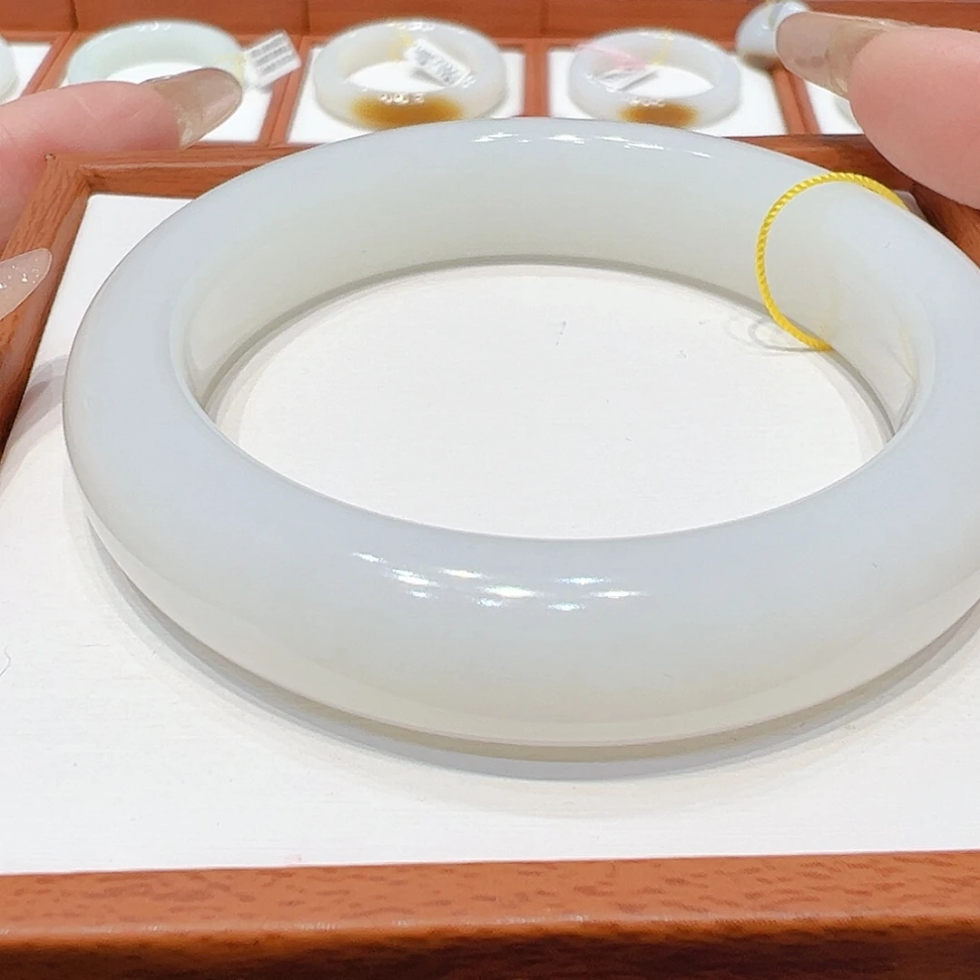 和田玉手镯未镶嵌川****