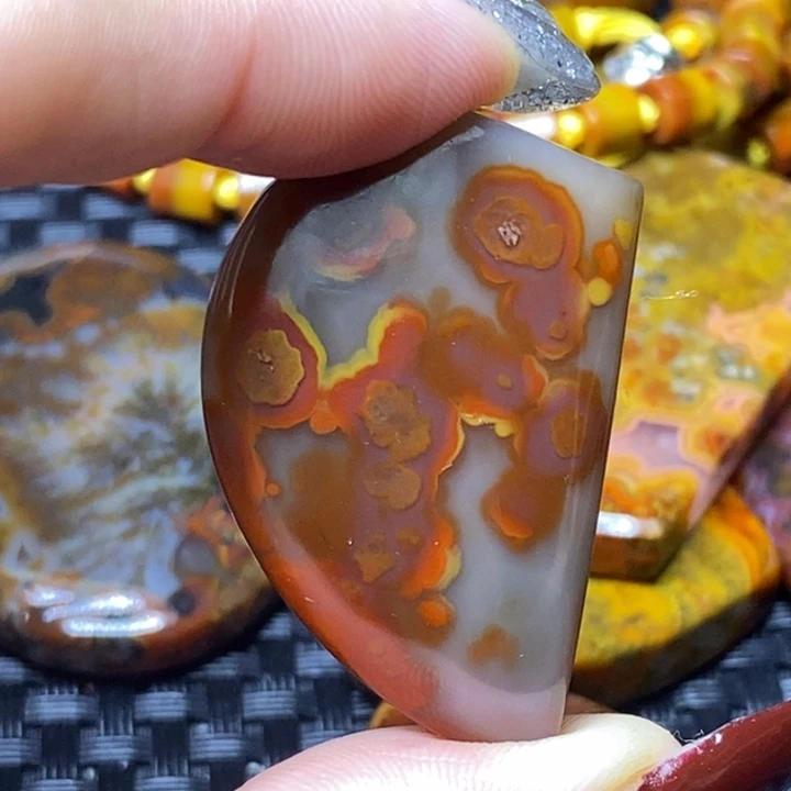 玛瑙/玉髓颈饰未镶嵌