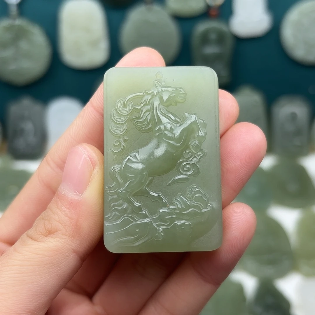 和田玉未镶嵌颈饰